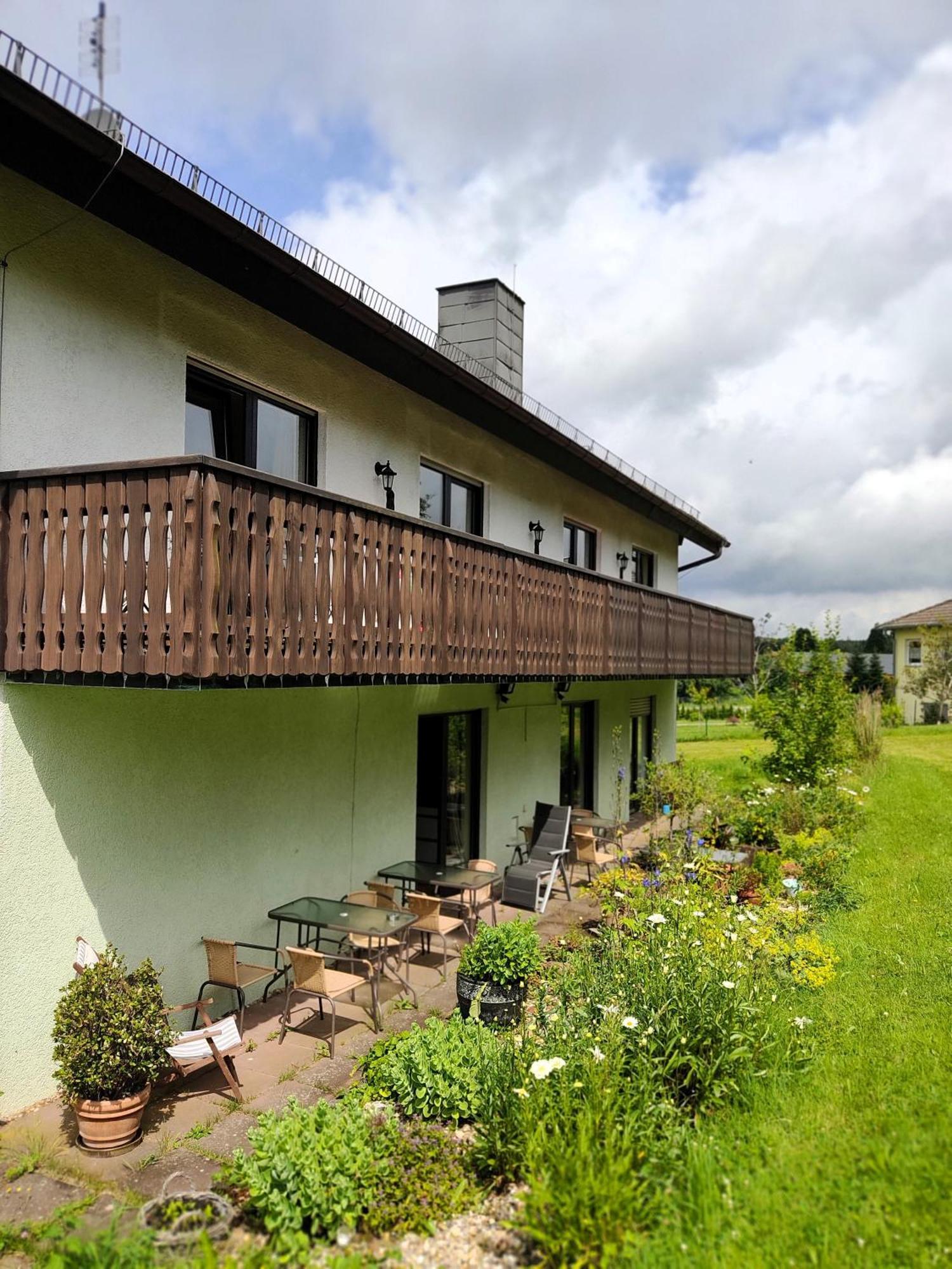 Gruenvogels Landgasthof Zum Gruenen Baum Оберцент Экстерьер фото